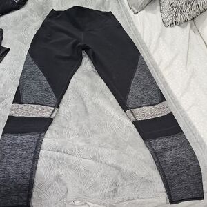 ALO Yoga Black and Gray Leggings